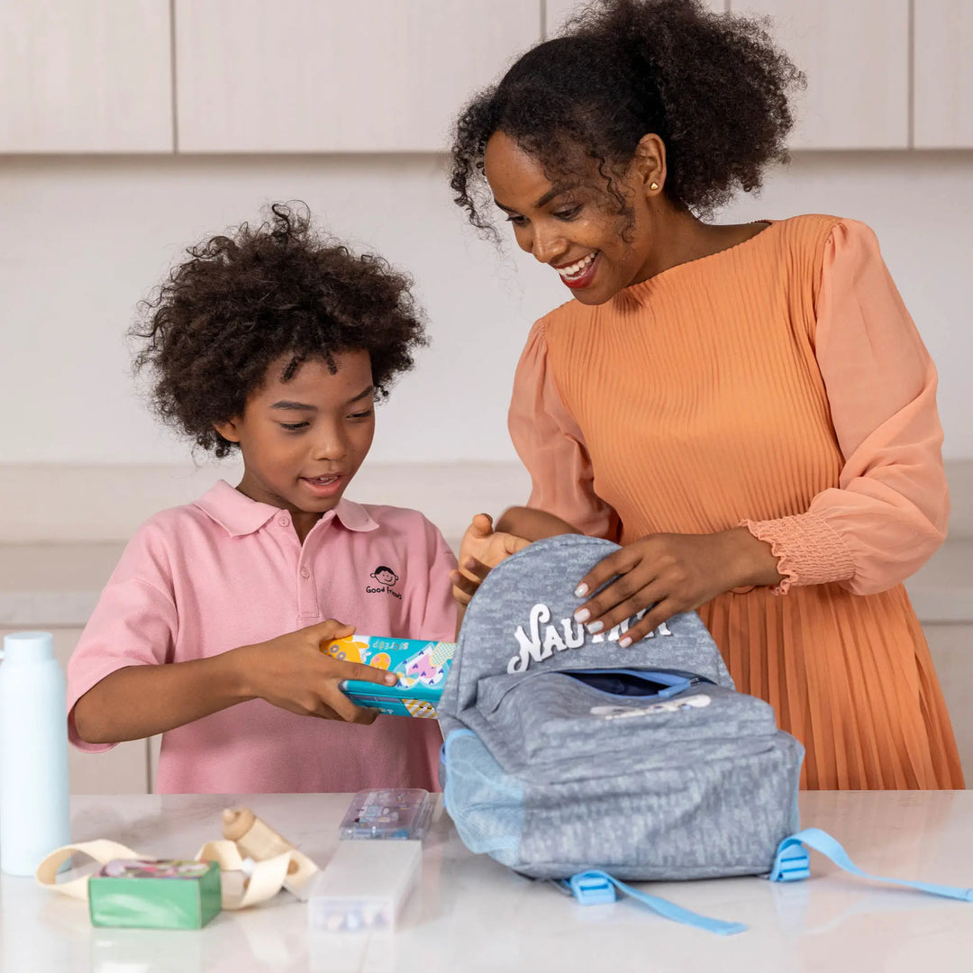 Kids 18" Carry-on Suitcase Travel Set